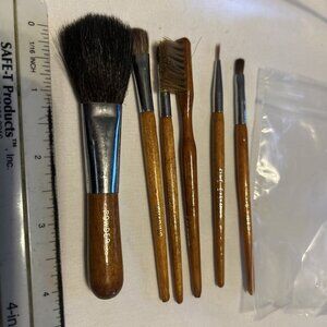 NEIMAN MARCUS Makeup Brush Set of 6 pieces Brown Wood Handles 4” Long New